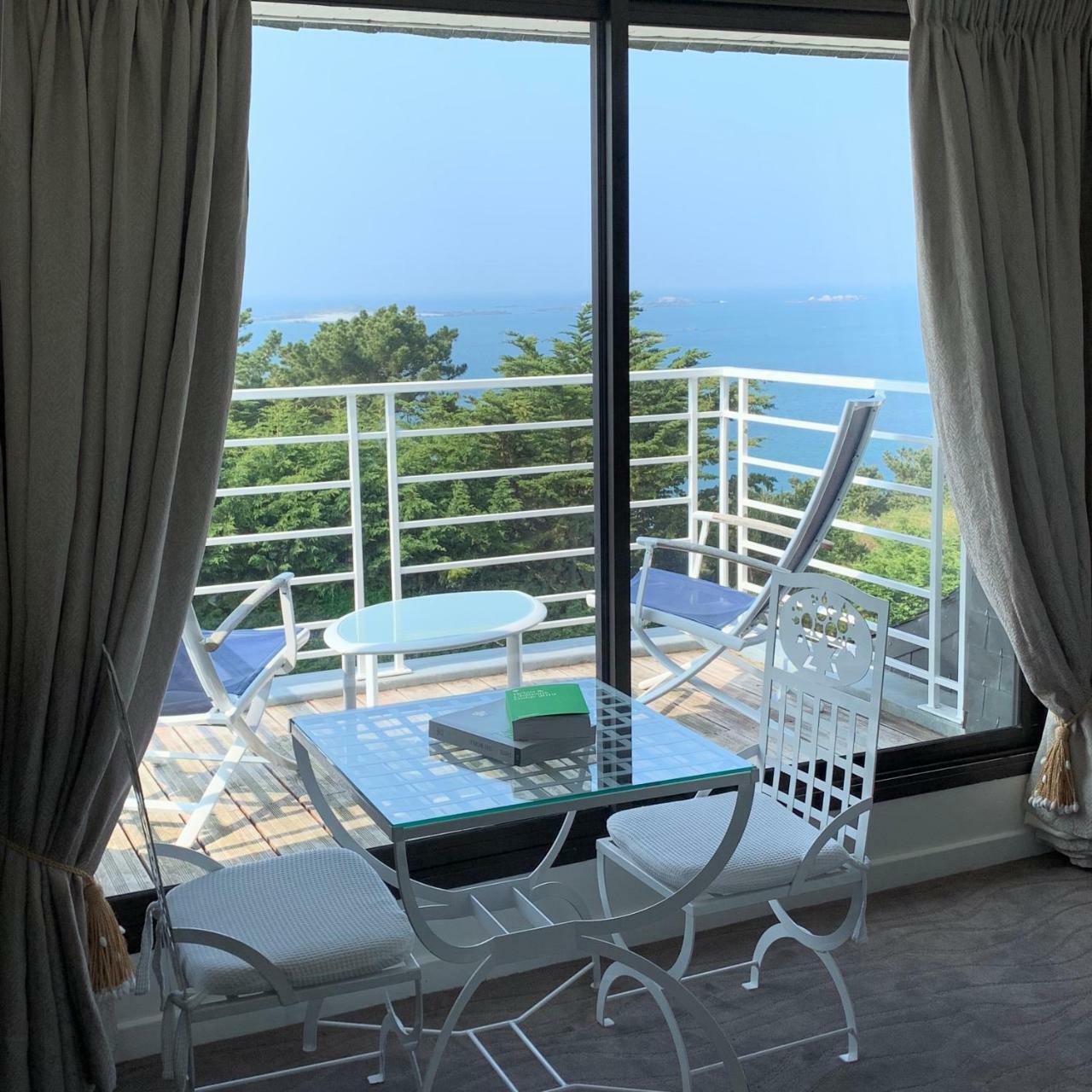 Hotel Manoir De Lan Kerellec